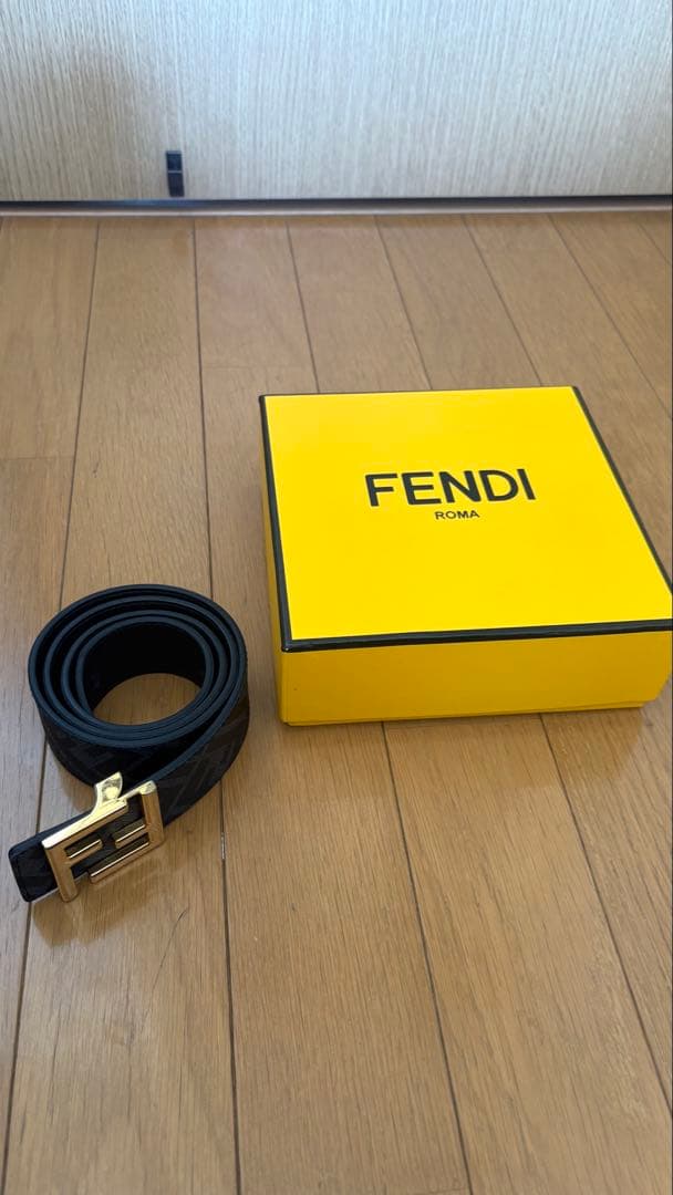 FENDI FFロゴ レザーベルト