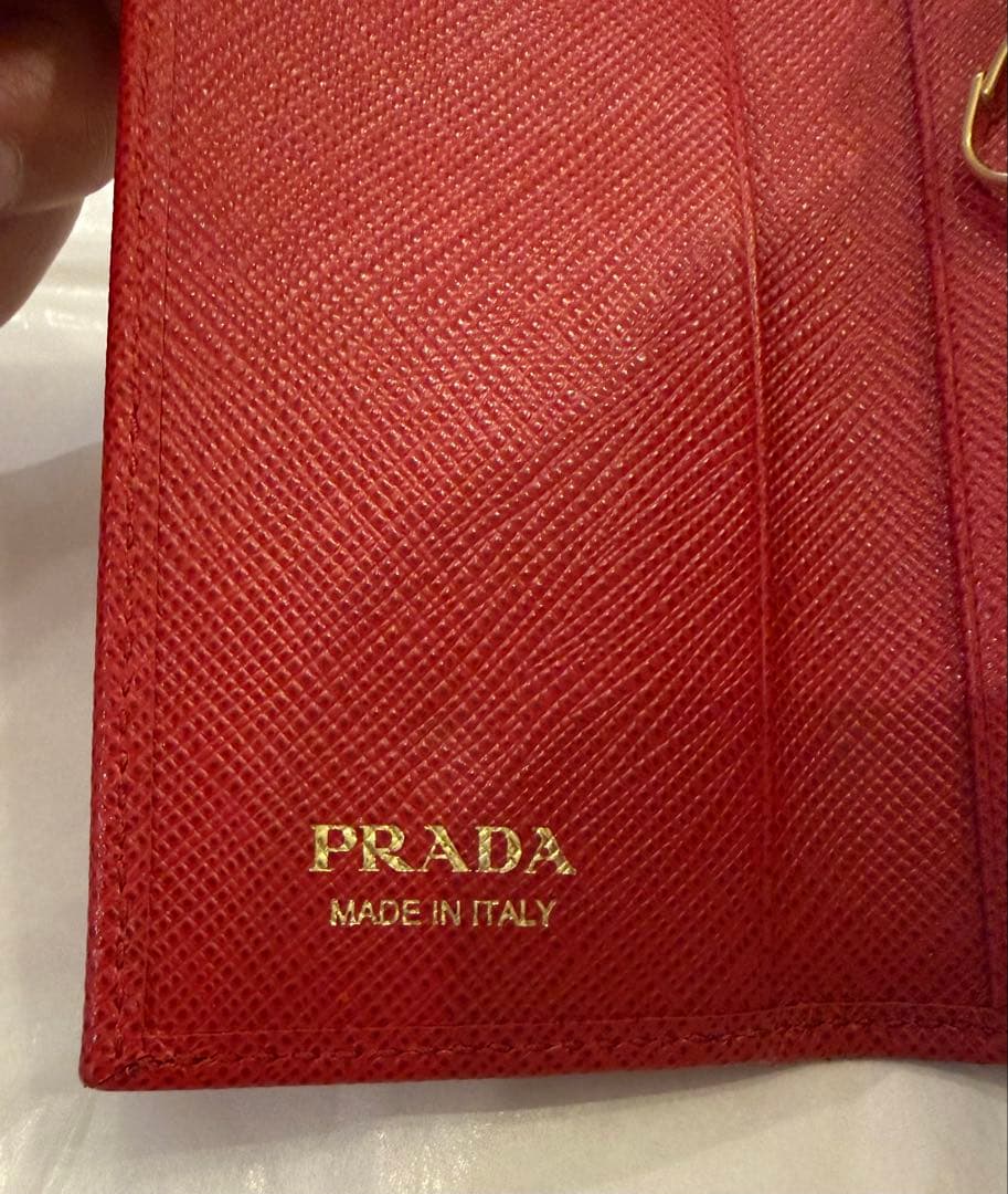 【美品】PRADA サフィアーノレザー 赤 キーケース