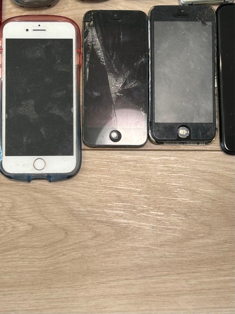 iPhone 28台、ガラ系151台、Android56台のセット　ジャンク
