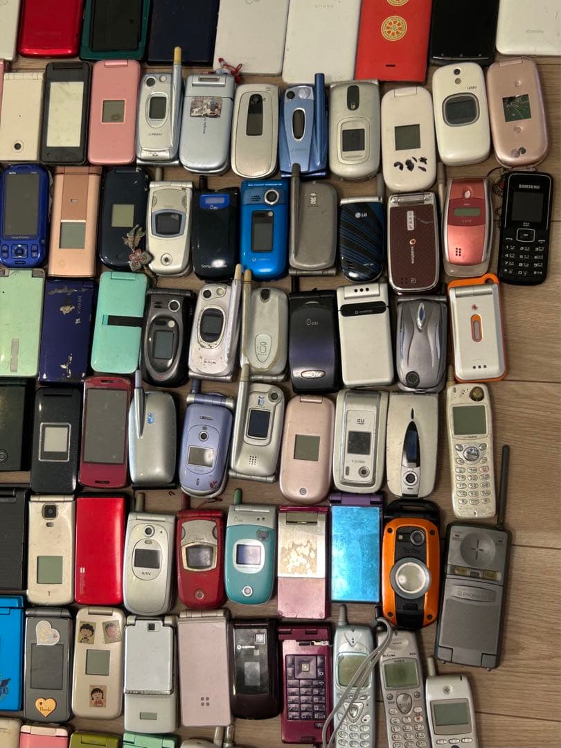 iPhone 28台、ガラ系151台、Android56台のセット　ジャンク