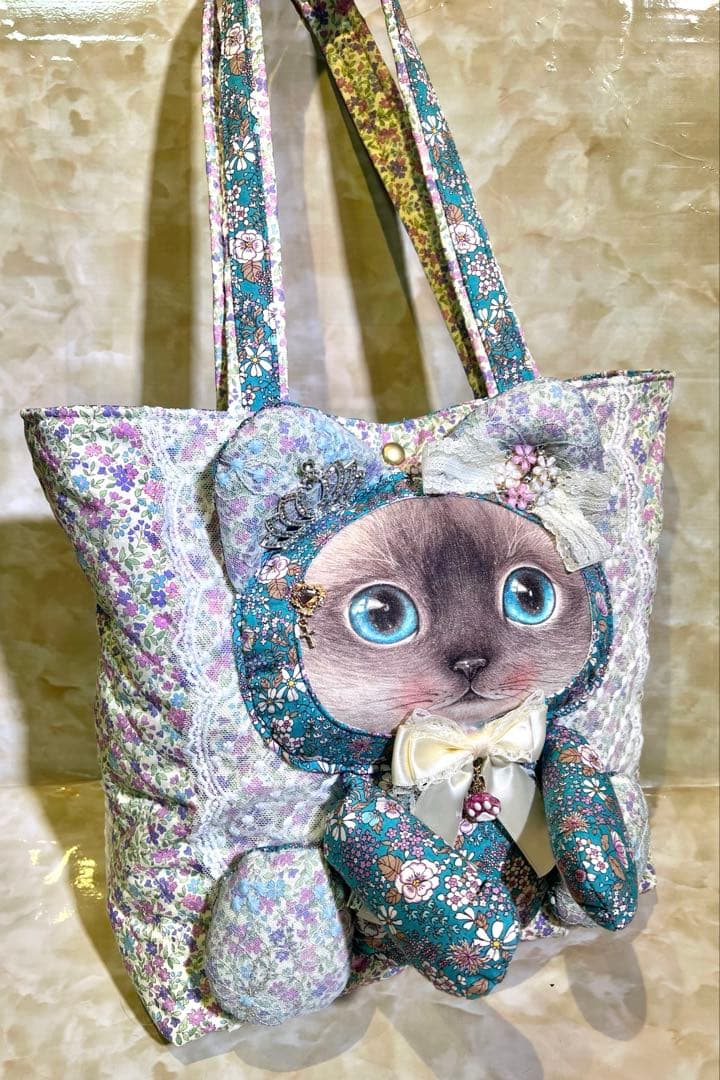 r*♡様 コヤンイサムチョン　ビッグなクラウディちゃん肩掛けトートバッグ