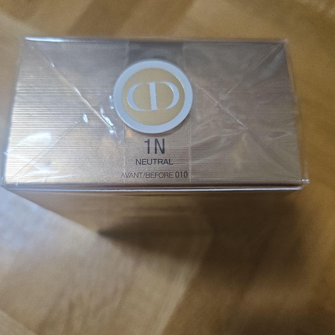 ディオール　プレステージ　リキッドファンデーション　1N