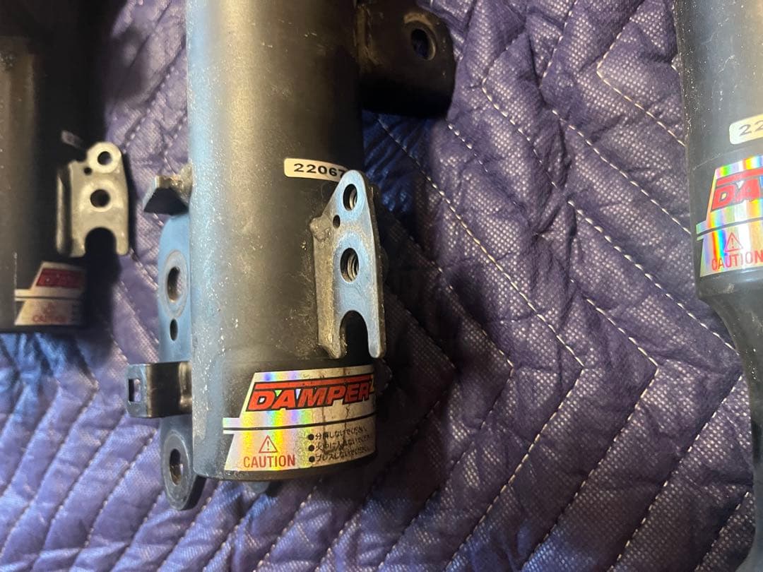 （たん）BLITZ 車高調　LA400 シュピーゲルアッパー付