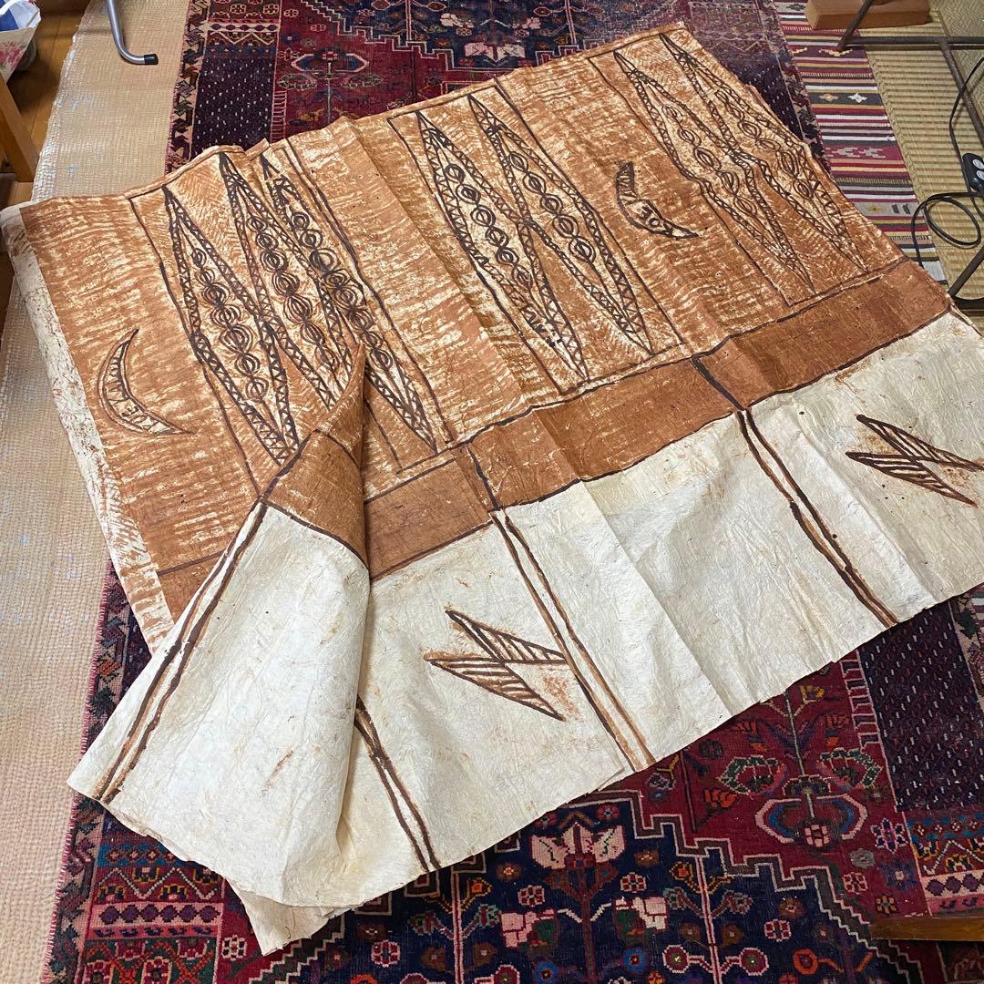 【 TAPA タパ 南太平洋、アフリカ等による樹皮布 タペストリー 】