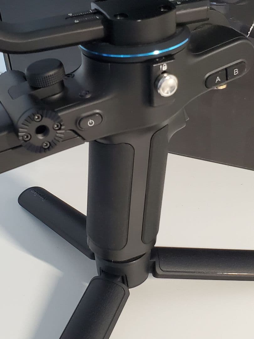 液晶付FeiyuTech SCORP