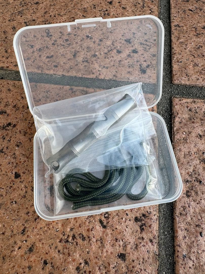 Olight i5R EOS Ti チタンホイッスル付き