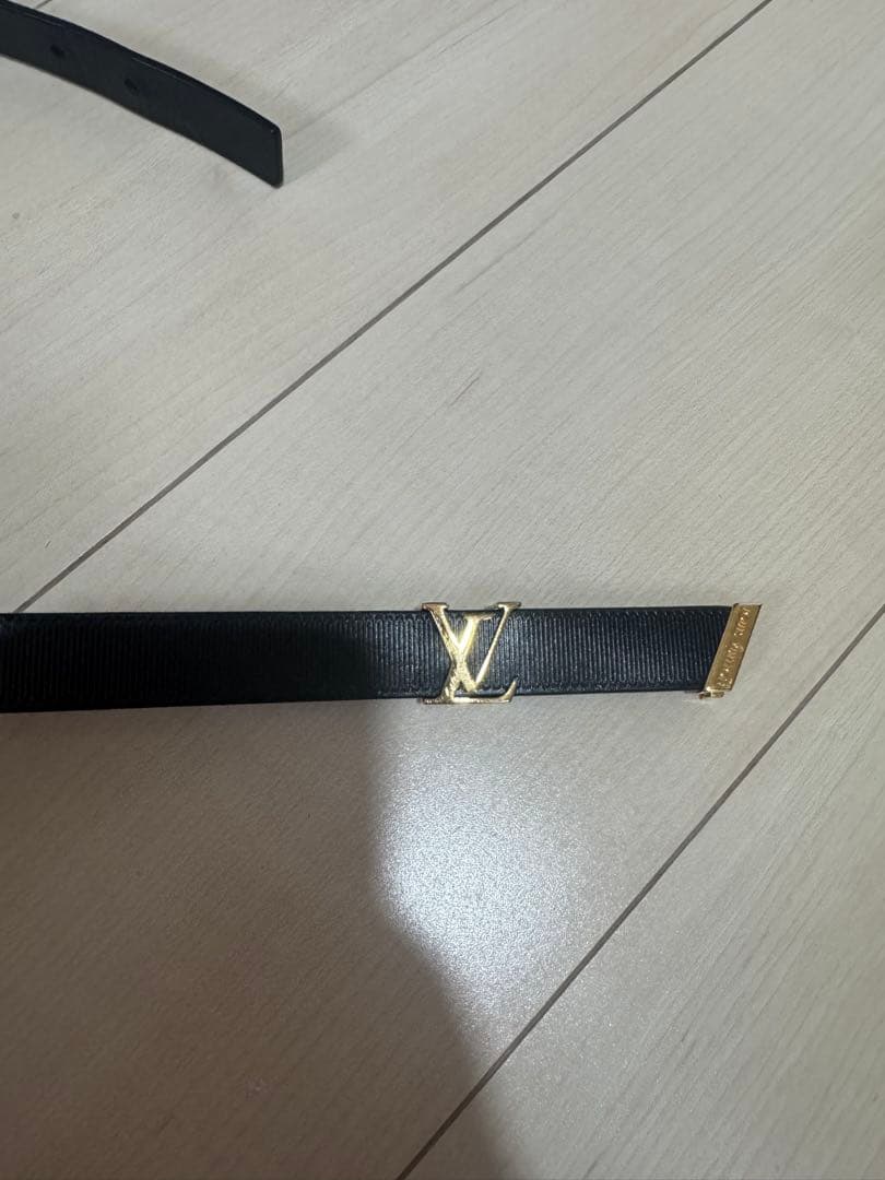 Louis Vuitton 黒レザーベルト