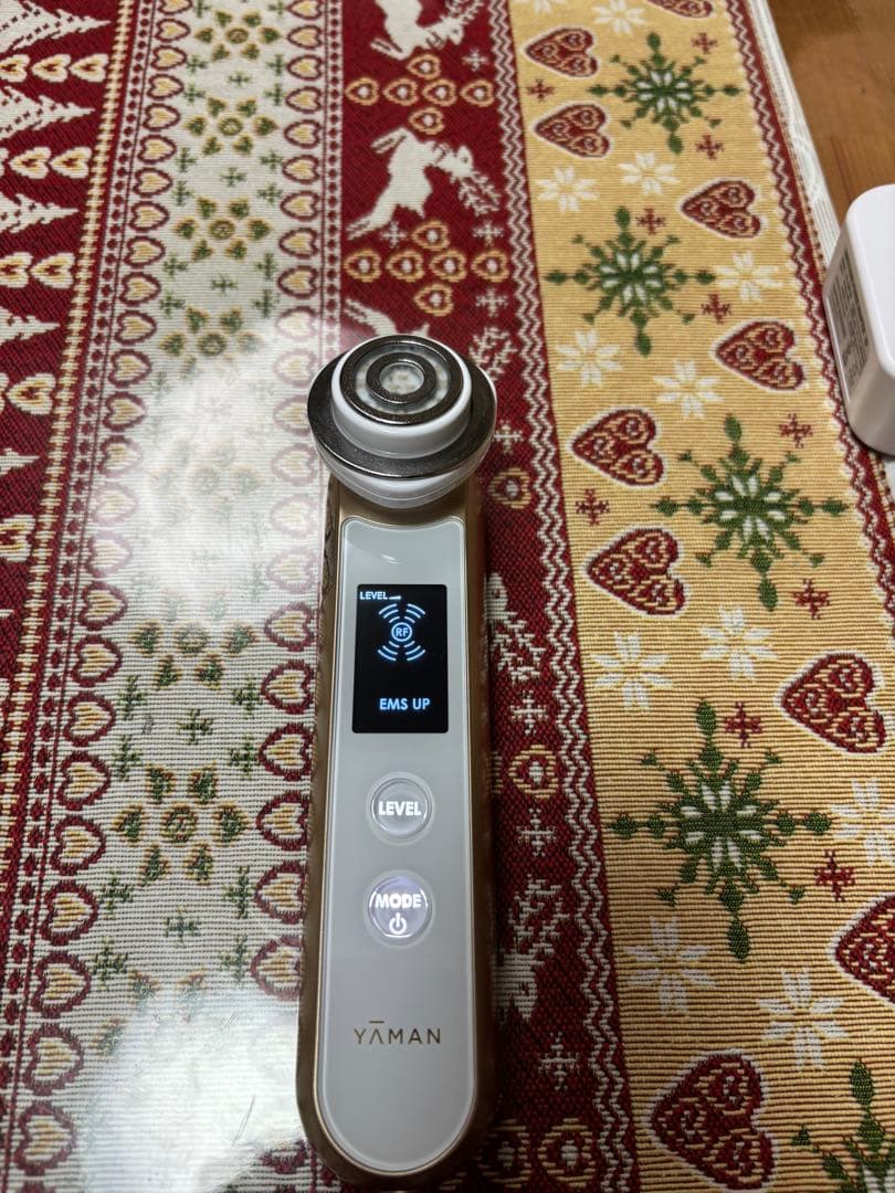 YA-MAN美顔器 充電器付き　40周年限定モデルHRFー10TN