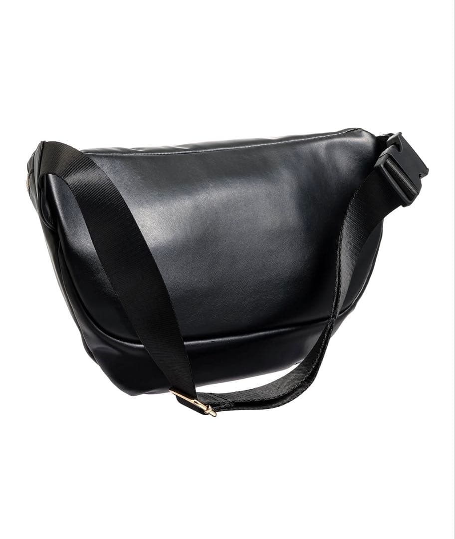 マリークワント　ブラックボディバッグ