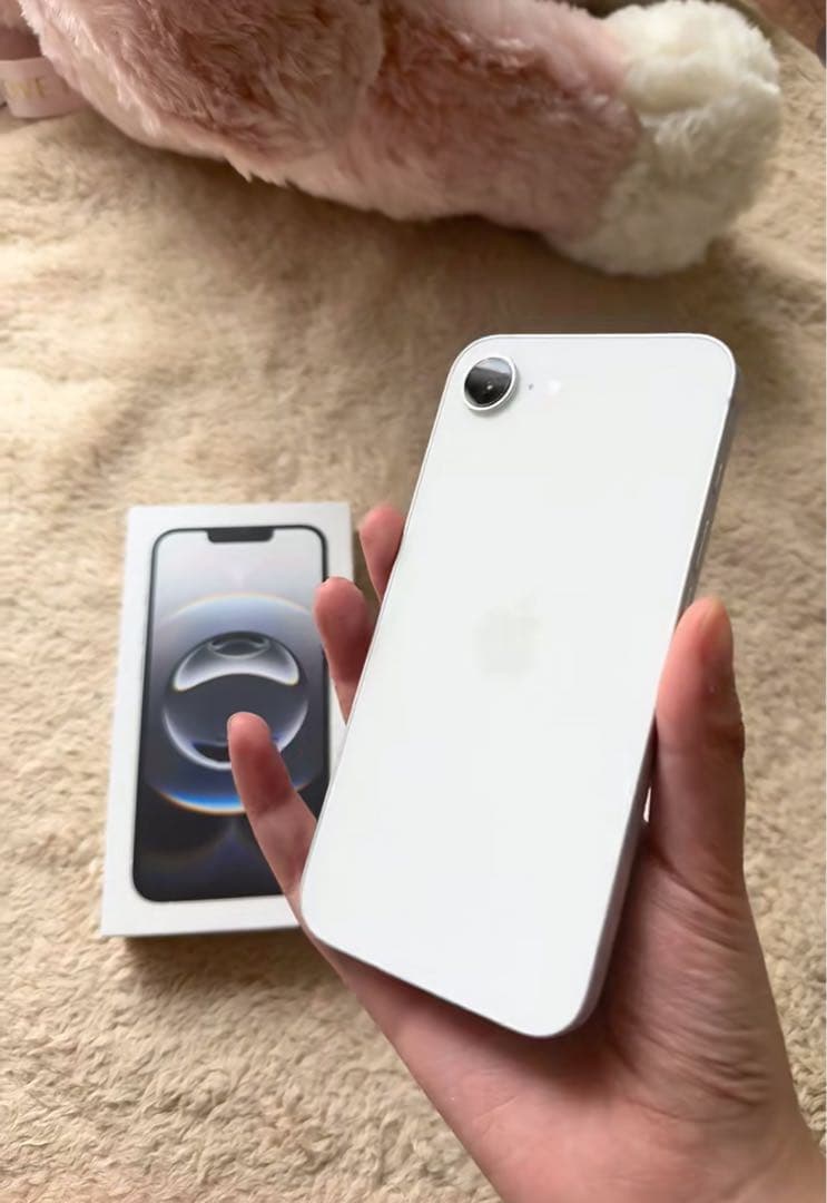 Apple iPhone 16e 本体 128GB