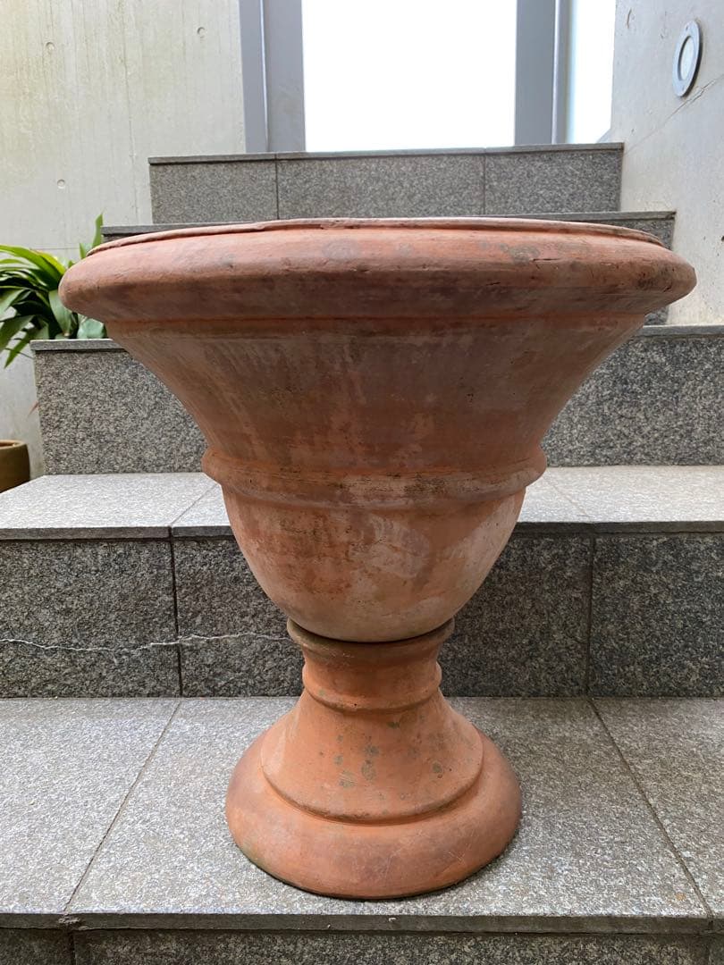 テラコッタ大型植木鉢