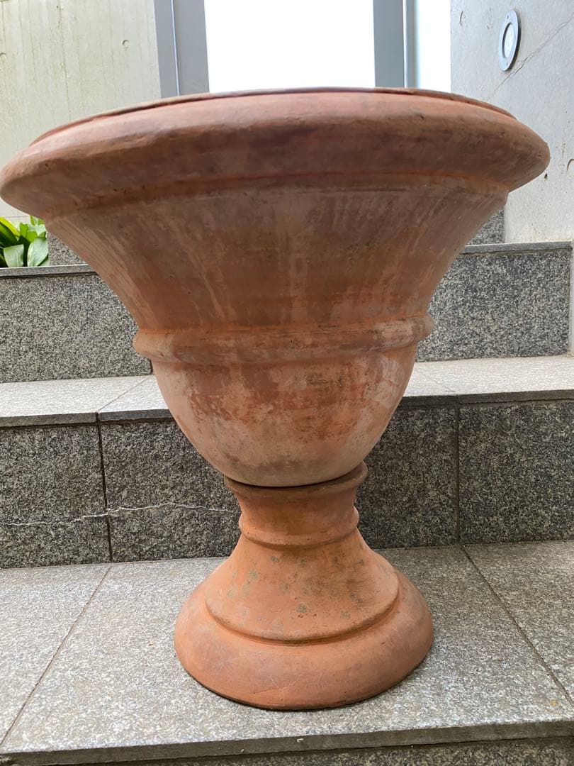 テラコッタ大型植木鉢