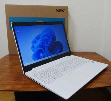 NECノートパソコン PC-GN212RGAH　i3 SSD128GB
