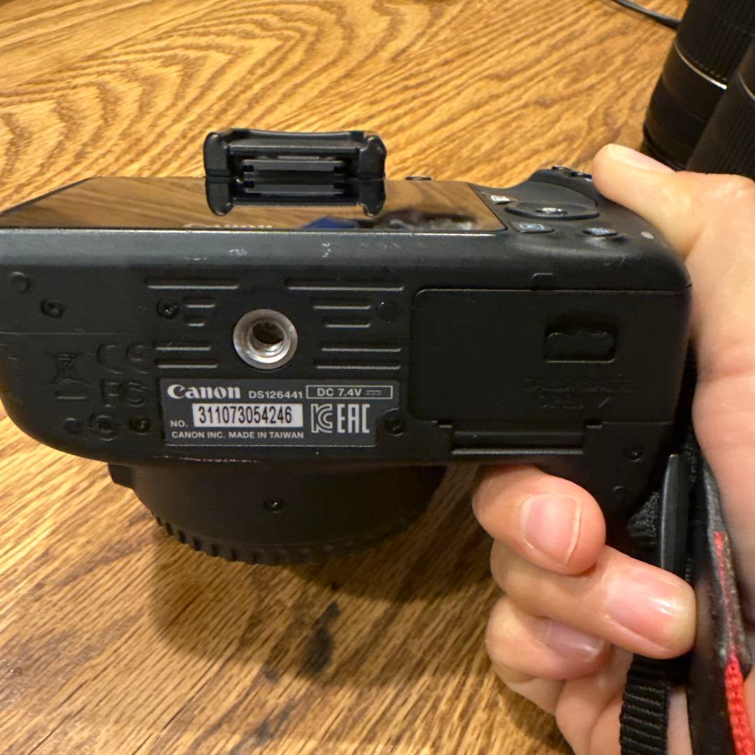 ひ*ん様 Canon EOS Kiss X7 ダブルズームキット