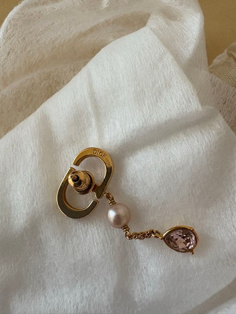 ディオール スタッドピアス　Dior 片耳