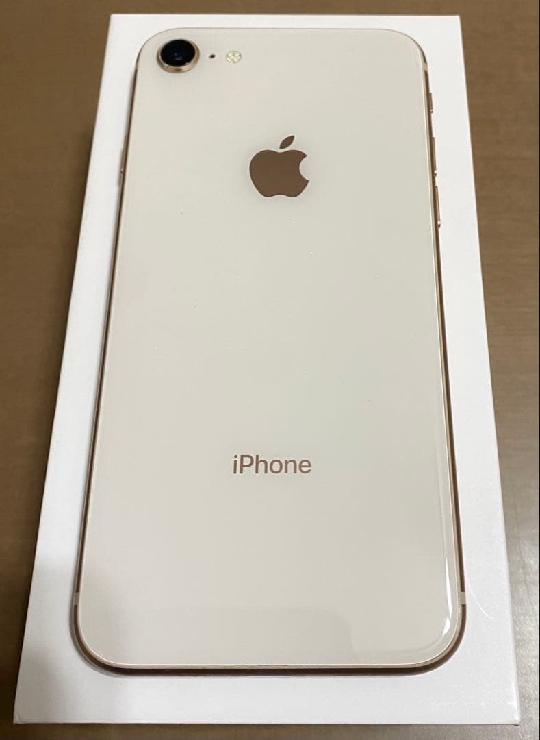 iphone8 64GB 本体 ゴールド