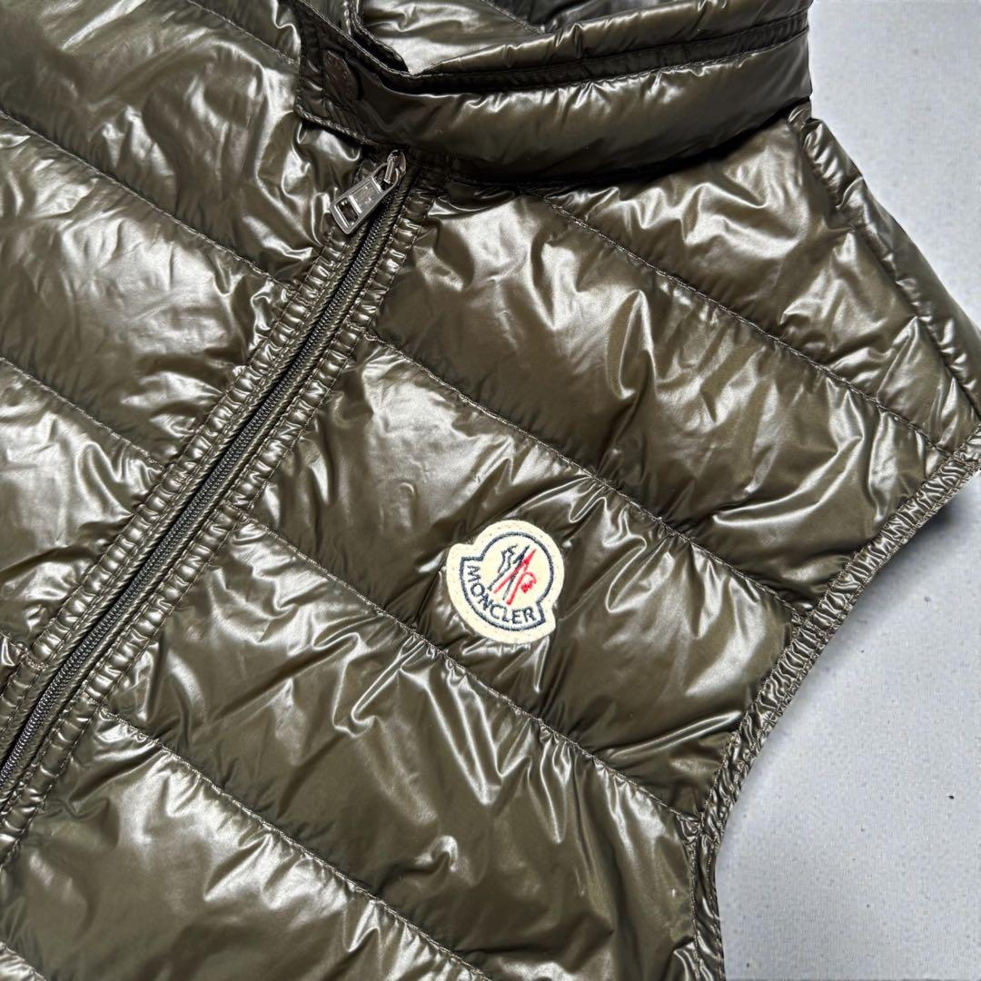 MONCLER GUI ダウンベスト ナイロン ライトダウン