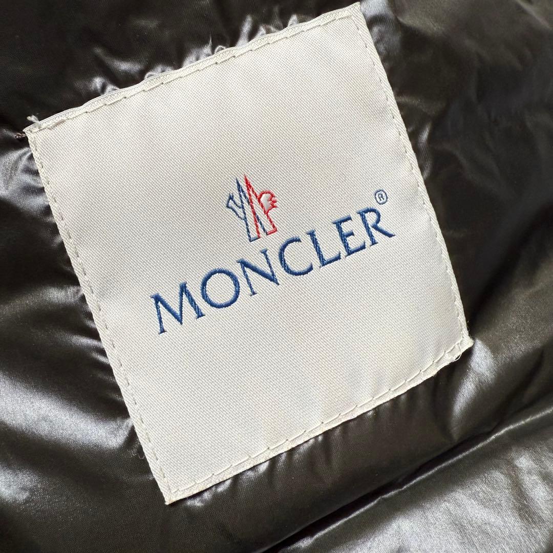 MONCLER GUI ダウンベスト ナイロン ライトダウン