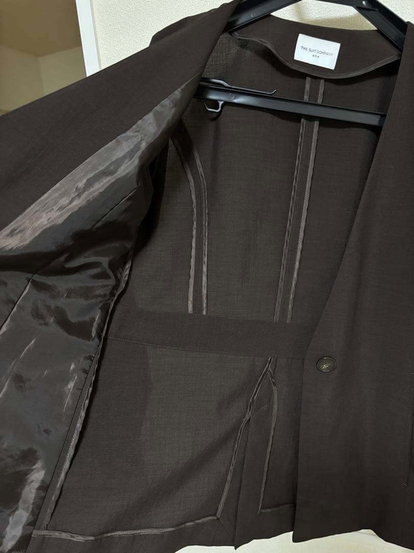 美品☆THE SUIT COMPANY 茶色レディーススーツ3点セット☆