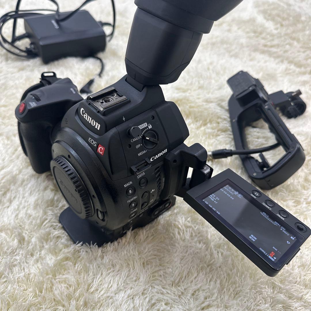 Canon C100 シネマカメラ