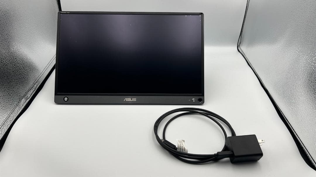 ASUS Zen screen MB16ACV キックスタンド付き