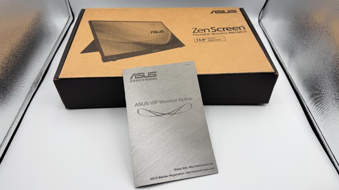 ASUS Zen screen MB16ACV キックスタンド付き