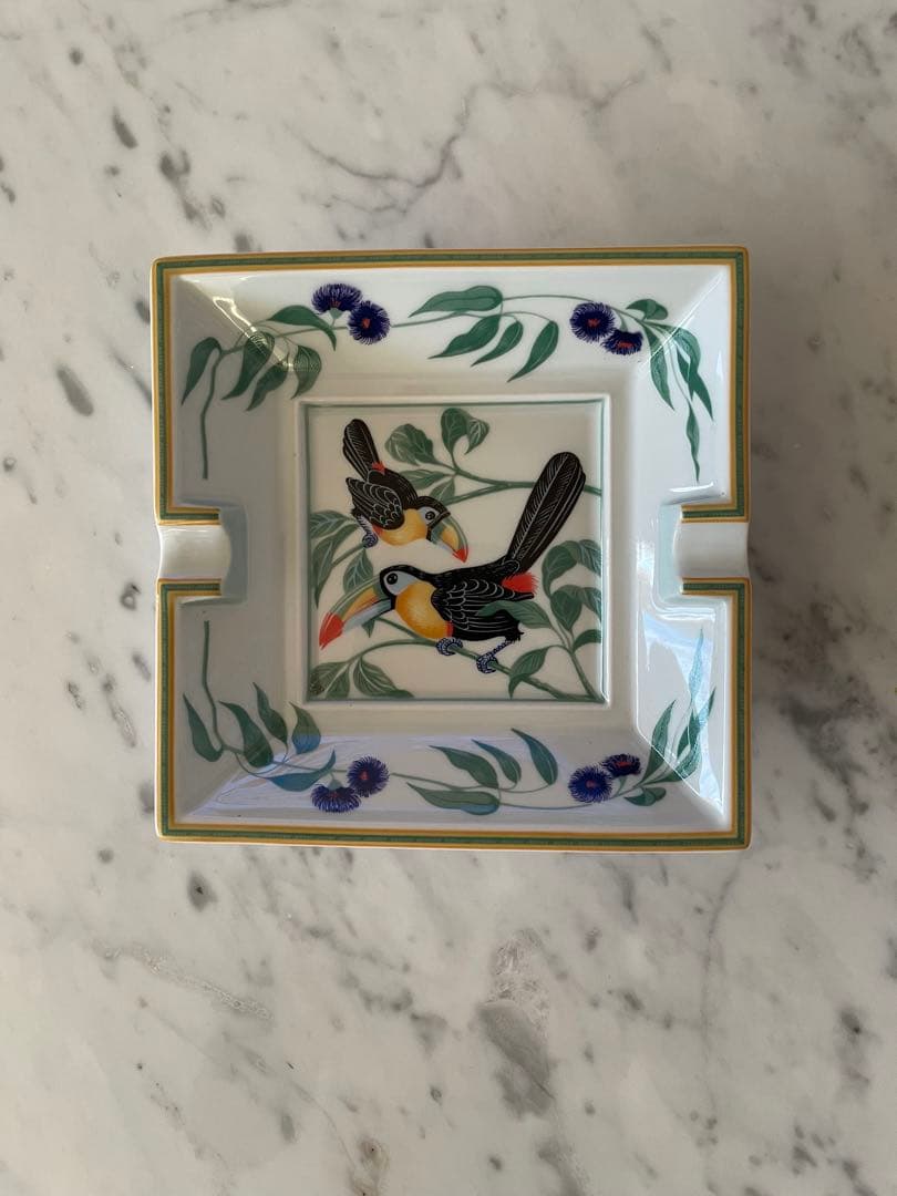 HERMES エルメス　トゥカンアッシュトレイ