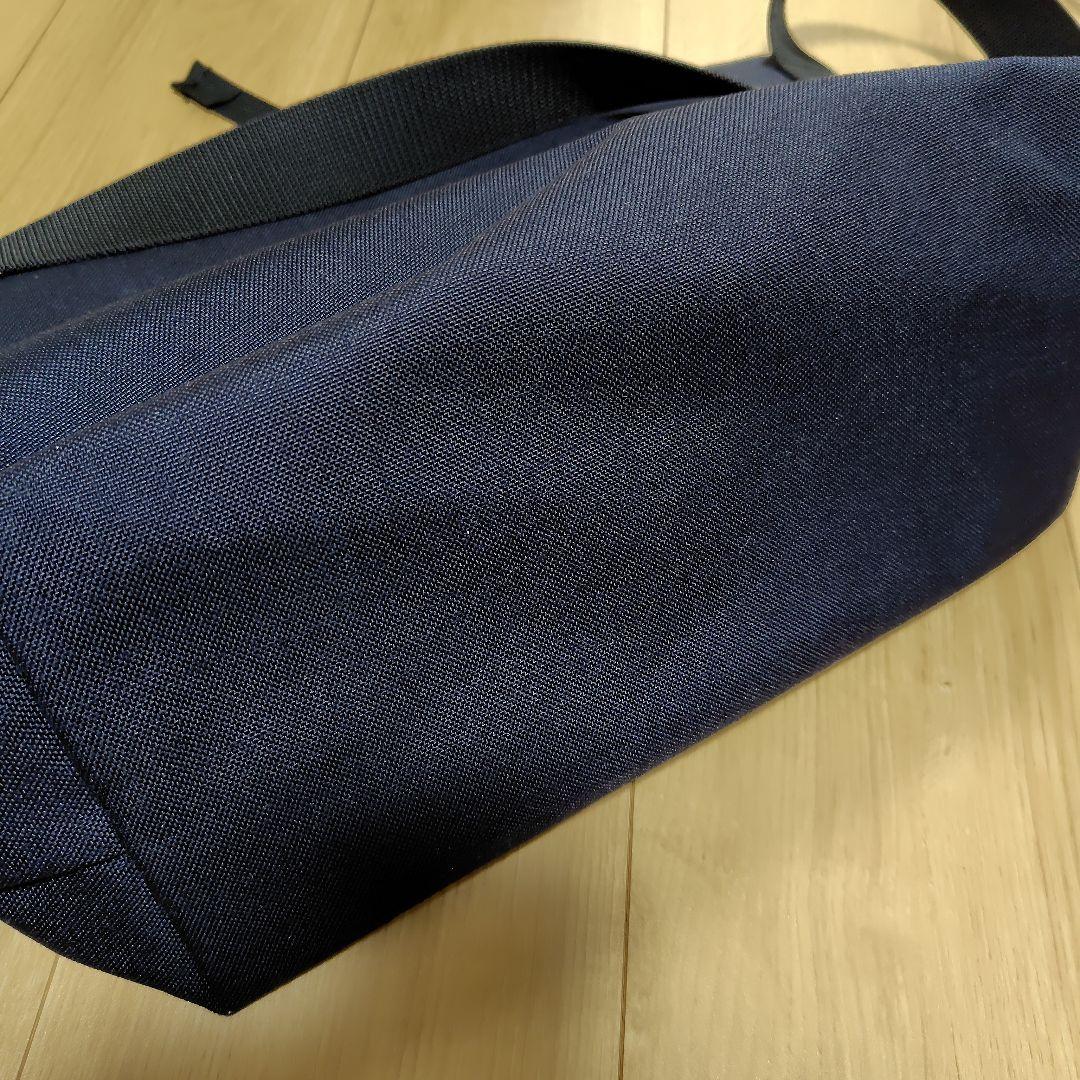 ブルーラグ　ハーフ　メッセンジャーバッグ　bluelug　ネイビー