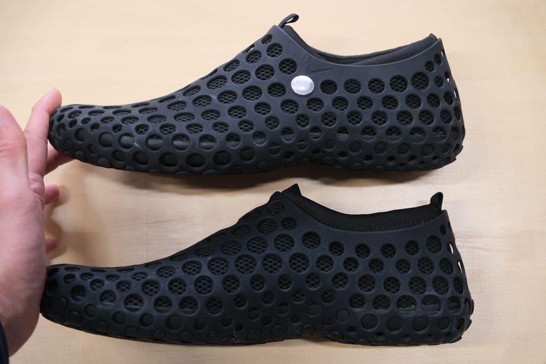 NIKE / ZVEZDOCHKA シュベドッカ / マーク・ニューソン