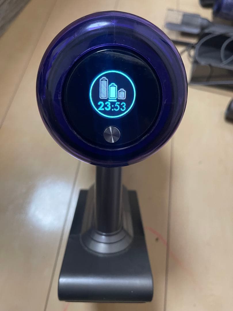 ち*び様 【美品】Dyson コードレスクリーナー V11 + sv15