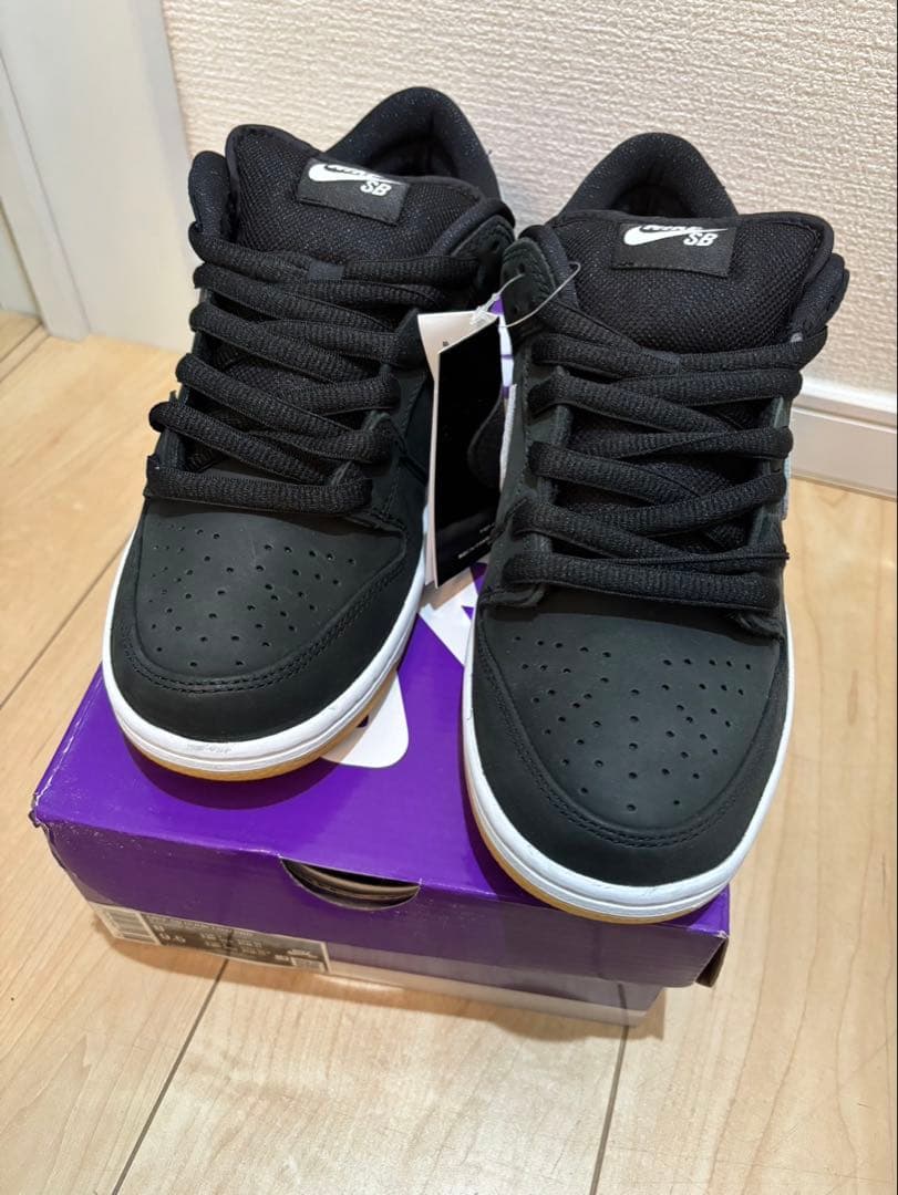 NIKE SBダンク　ブラックホワイト
