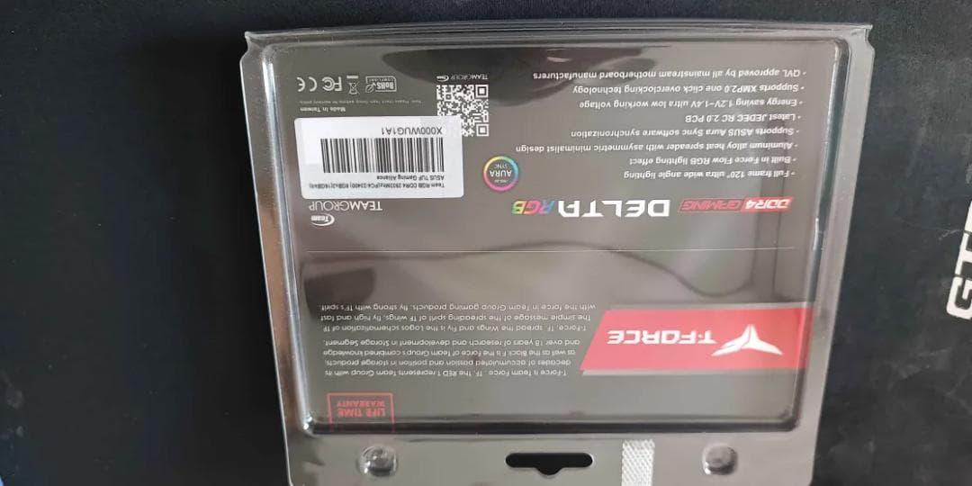 メモリー T-FORCE RGB DDR4 2933Mhz 8GBx4