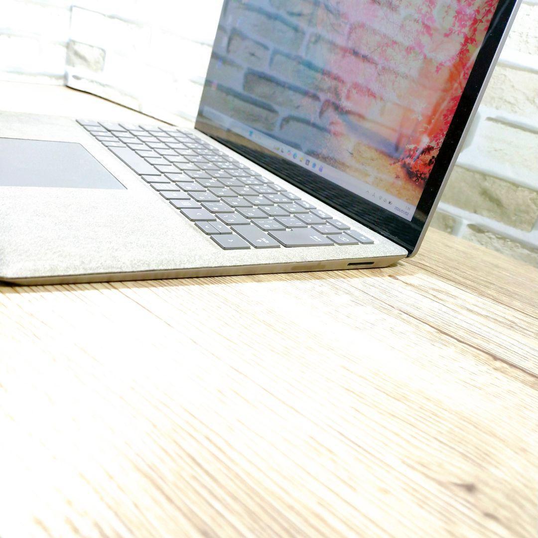 超軽量 超薄型ノートパソコン SSD256GB Windows11 カメラ付き