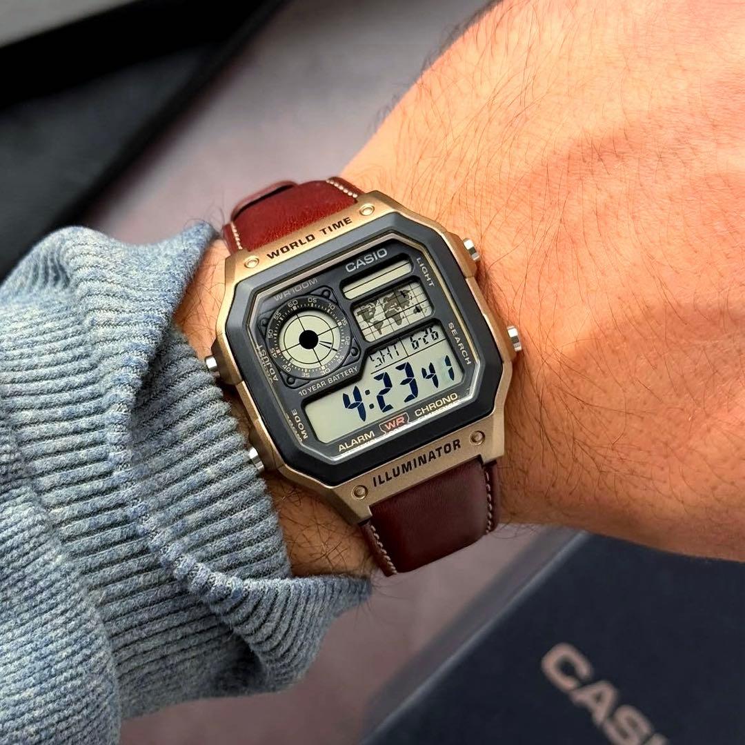 カシオ デジタル腕時計 新品　世界48都市ワールドタイム対応　国内未発売モデル