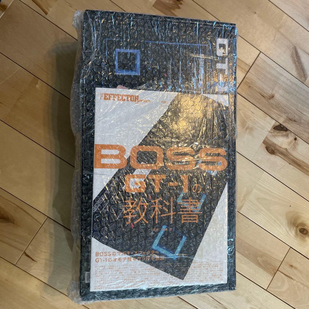 美品　限定カラー　BOSS GT-1 ホワイト　教則本付