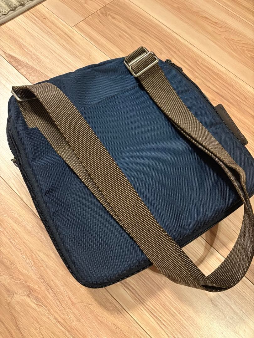 ［美品］TUMI ショルダーバッグ