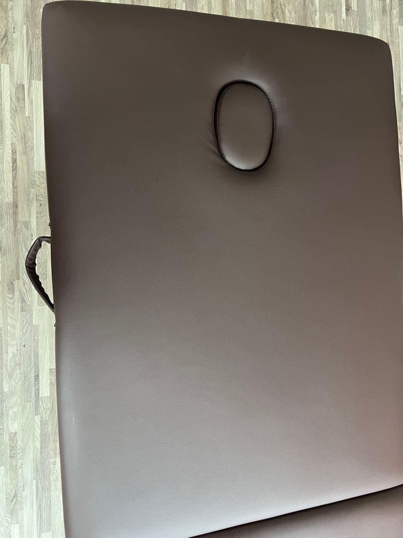 【引き取り・受け渡し希望】 軽量木製折り畳みベッド エステ.整体.マッサージ用