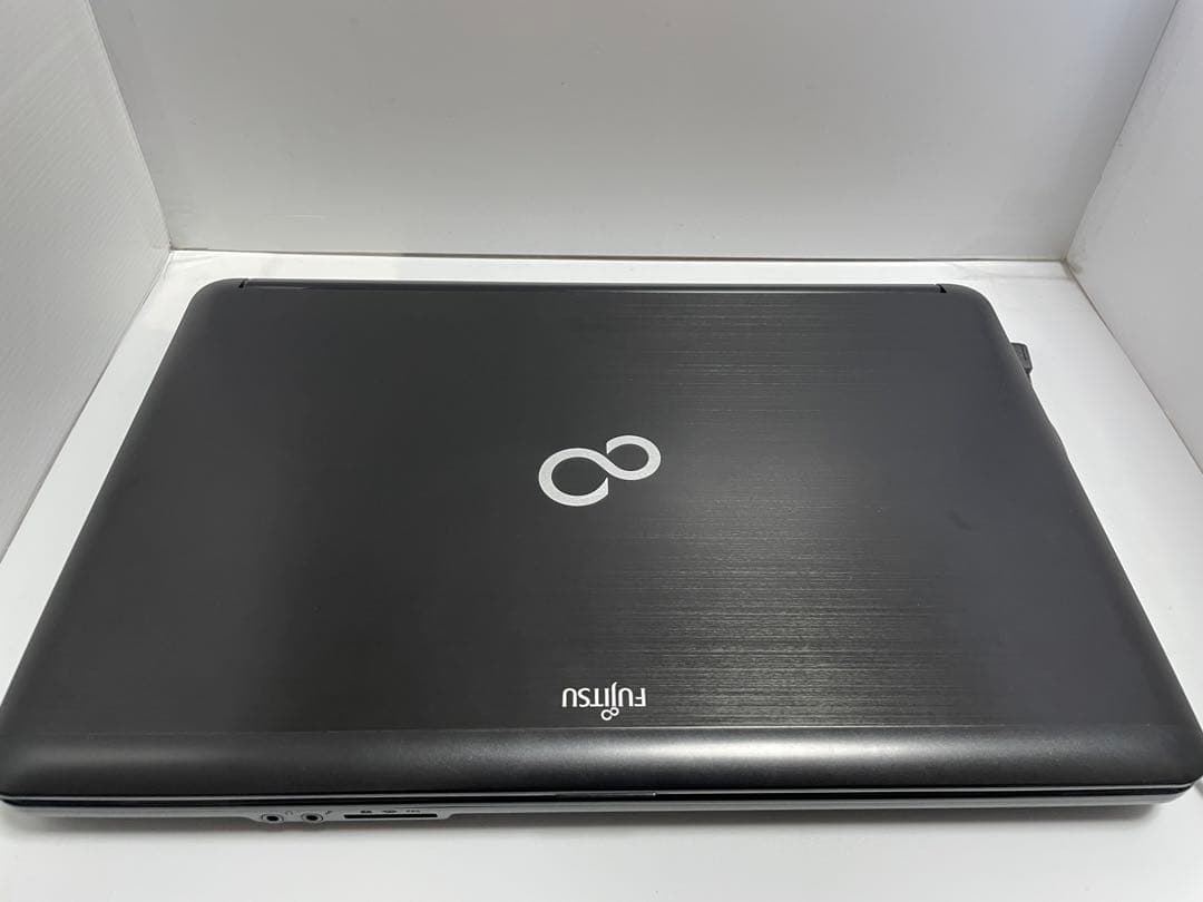 【926】富士通LIFEBOOK AH530/3B i3 XP office