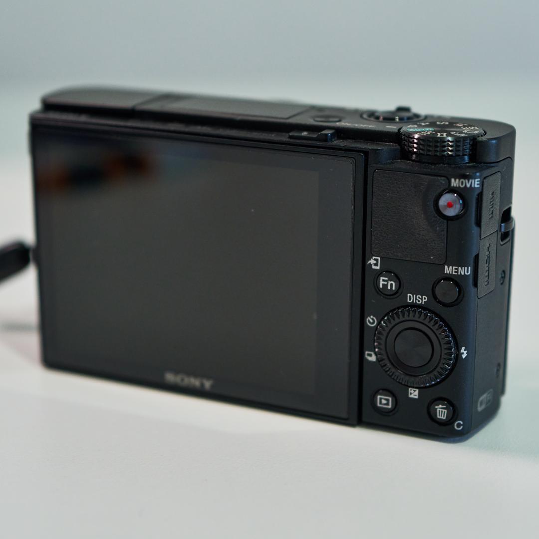デジタルカメラ SONY Cyber-shot RX100 M5A