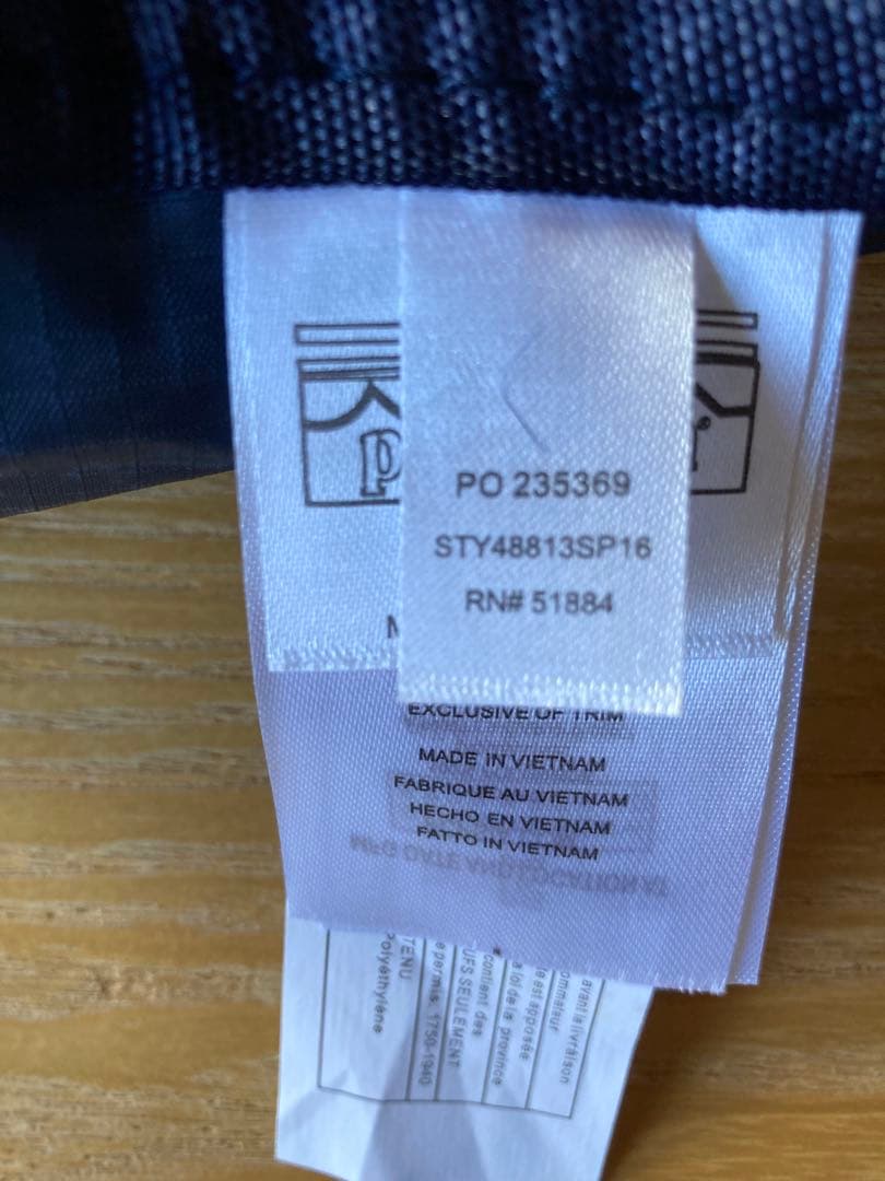 新品　パタゴニア ライトウェイトクーリエ　ショルダーバッグ　ネイビー