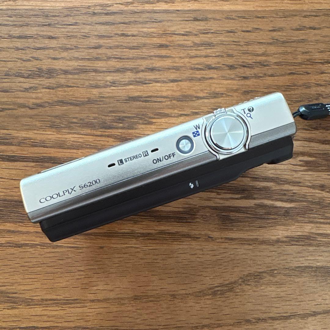 Nikon COOLPIX s6200 デジカメ