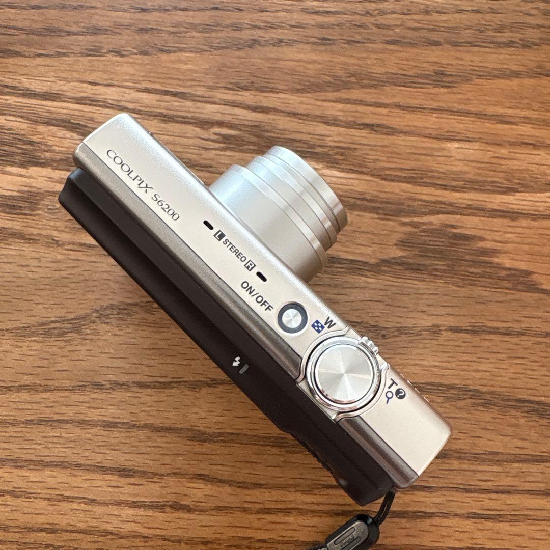 Nikon COOLPIX s6200 デジカメ