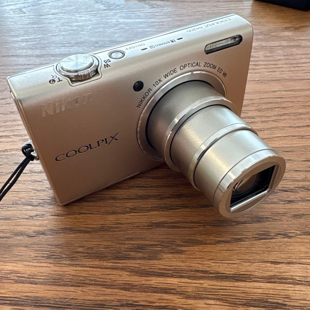 Nikon COOLPIX s6200 デジカメ