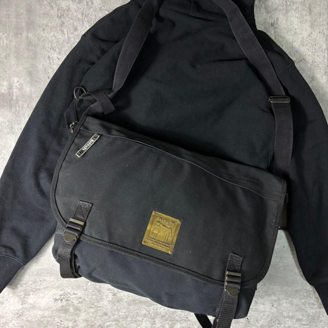 90s bitch skateboards メッセンジャーバッグ ロゴプレート