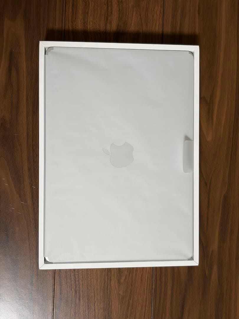 MacBookAir M3 16GBメモリ 512GB シルバー 13インチ