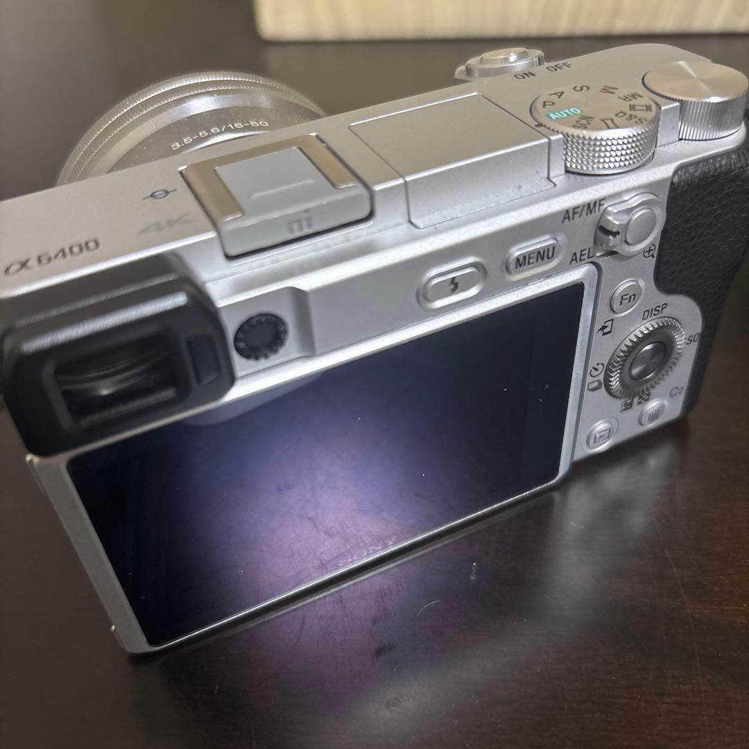 SONY α6400 ミラーレス一眼カメラ 本体とダブルズームレンズキッド