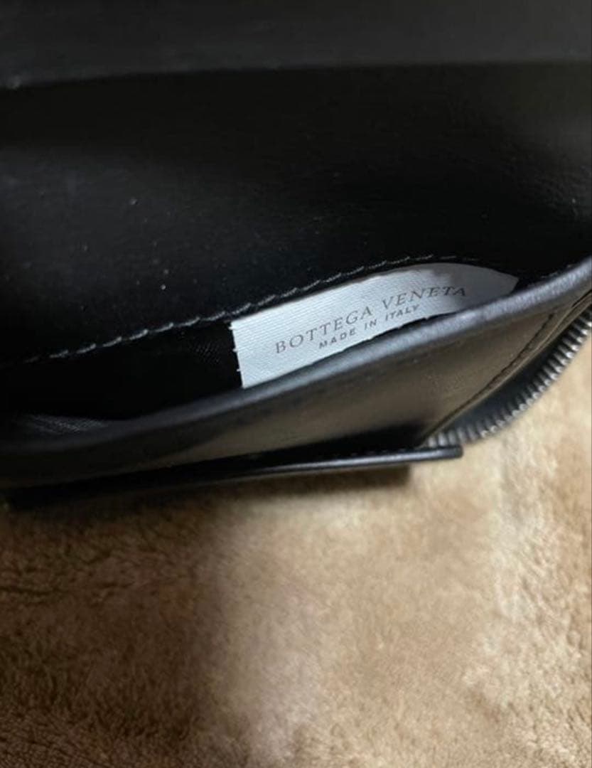 ボッテガ・ヴェネタ 編み込みレザーケース