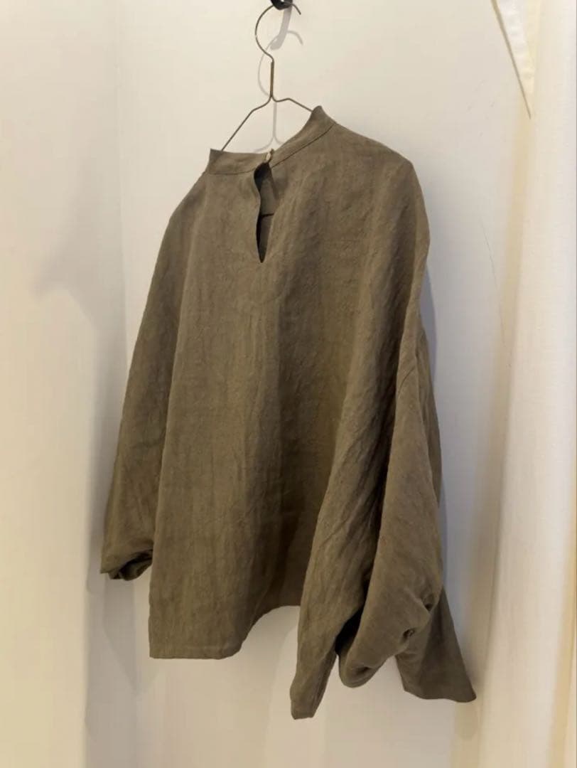 【新品未使用】ito fukuoka スタンドカラーボリュームスリーブトップス