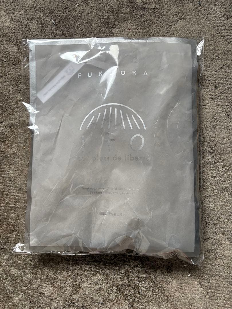 【新品未使用】ito fukuoka スタンドカラーボリュームスリーブトップス