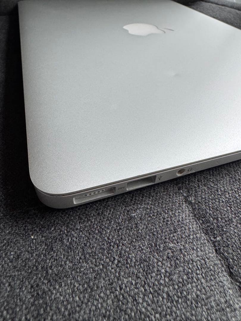 さ*1様 MacBook Air Early 2015/13.3インチ/SSD